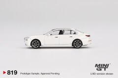 819 MİJO - BMW i7 xDrive60 Mineral White Blister Paket