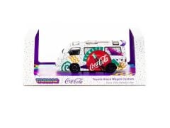 Tarmac Works Toyota Hiace Wagon Custom Coca-Cola Delivery Van - HOBBY64