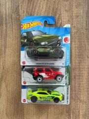 SKYLINE RS(KDR30)-MITSUBISHI PAJERO-CAMARO SS LOT5