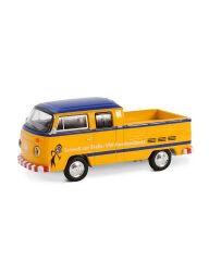 Greenlight Club Vee-Dub Series 19- 1977 Volkswagen Type 2 Double Cab Pickup “Doka”