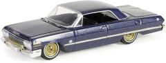 Greenlight California Lowriders Series 5 - 1963 Chevrolet Impala – Dark Blue and Gold Solid Pack