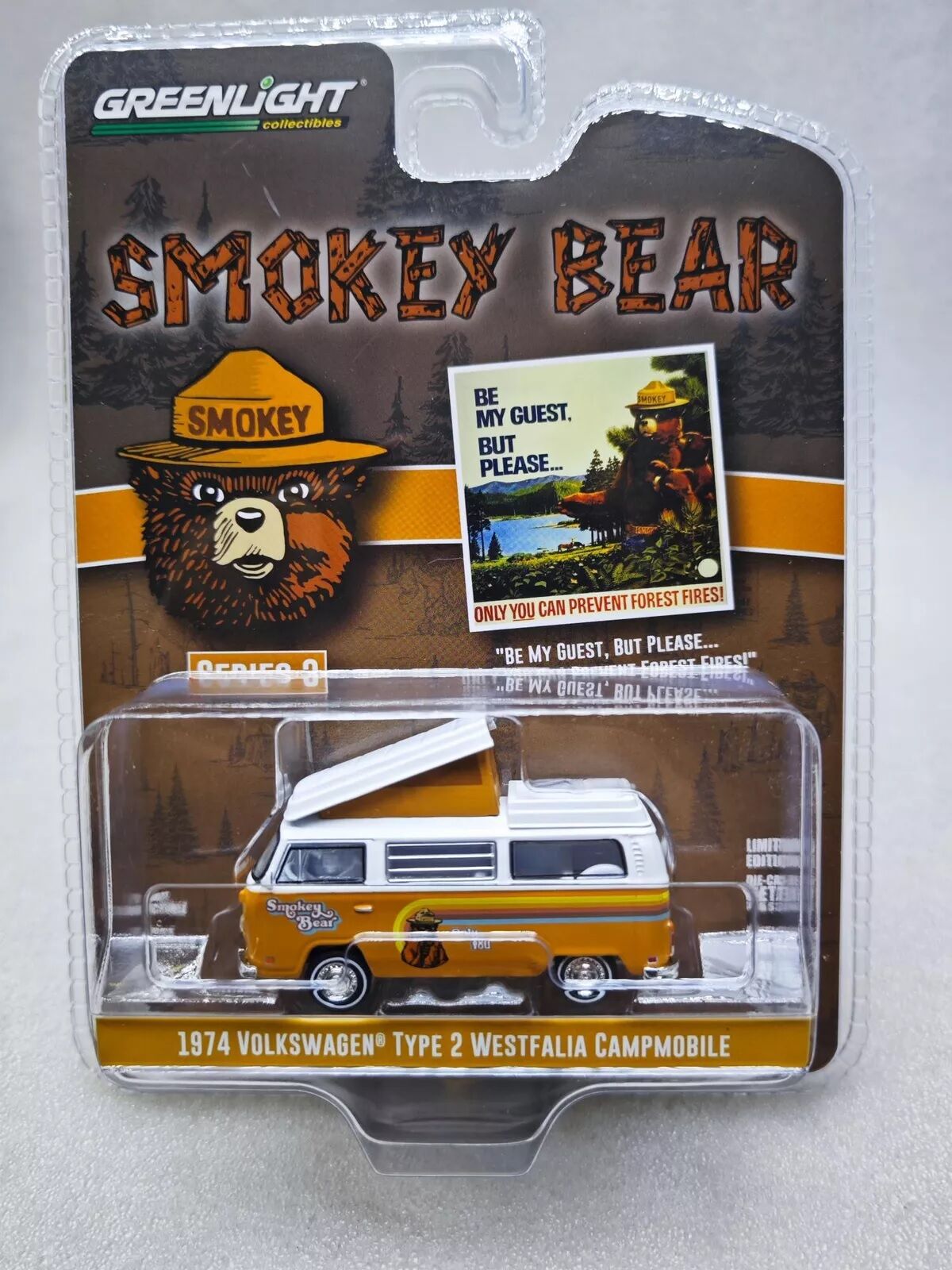 Greenlight Smokey Bear Series 3- 1974 Volkswagen Type 2 T2 Westfalia Campmobile